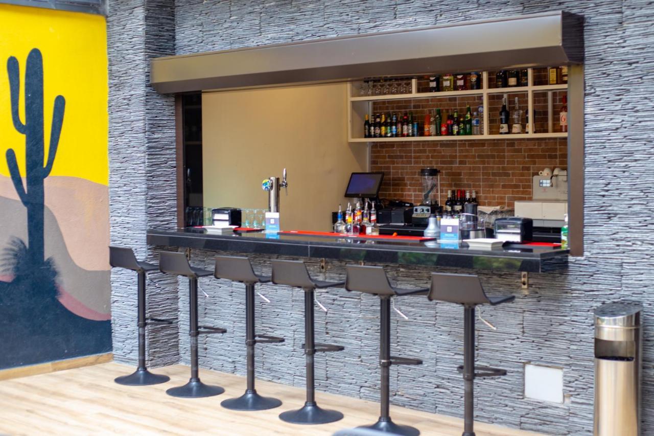 Silver Moon Hotel 阿比让 外观 照片