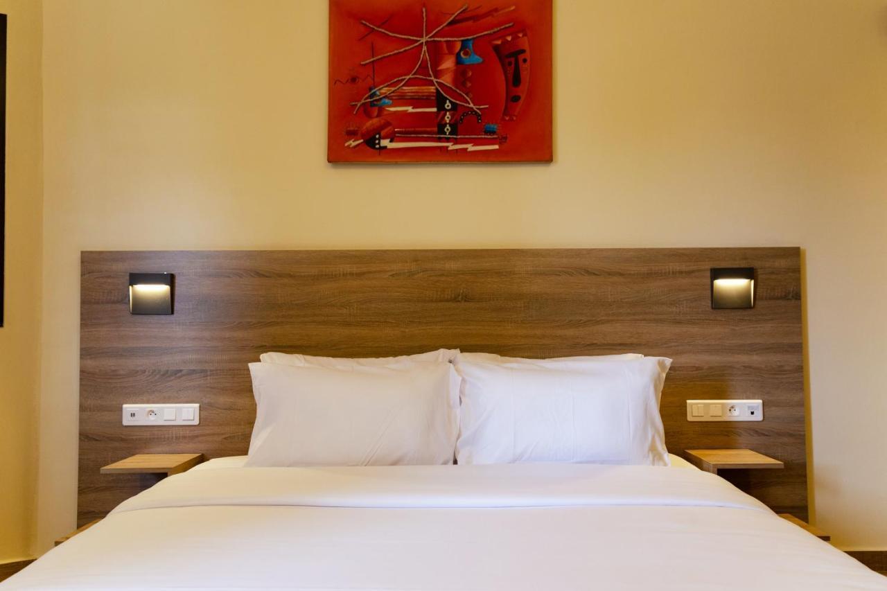 Silver Moon Hotel 阿比让 外观 照片