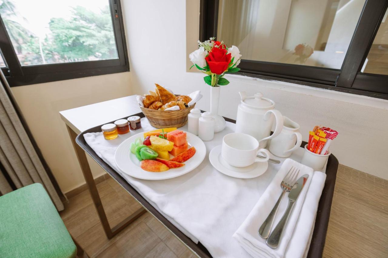 Silver Moon Hotel 阿比让 外观 照片