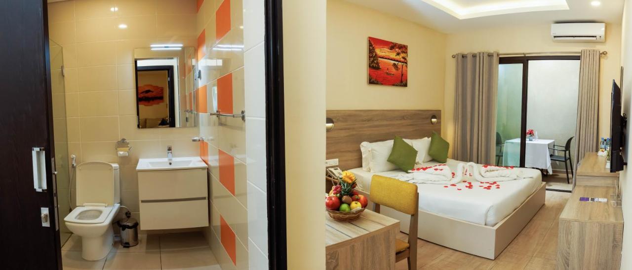 Silver Moon Hotel 阿比让 外观 照片